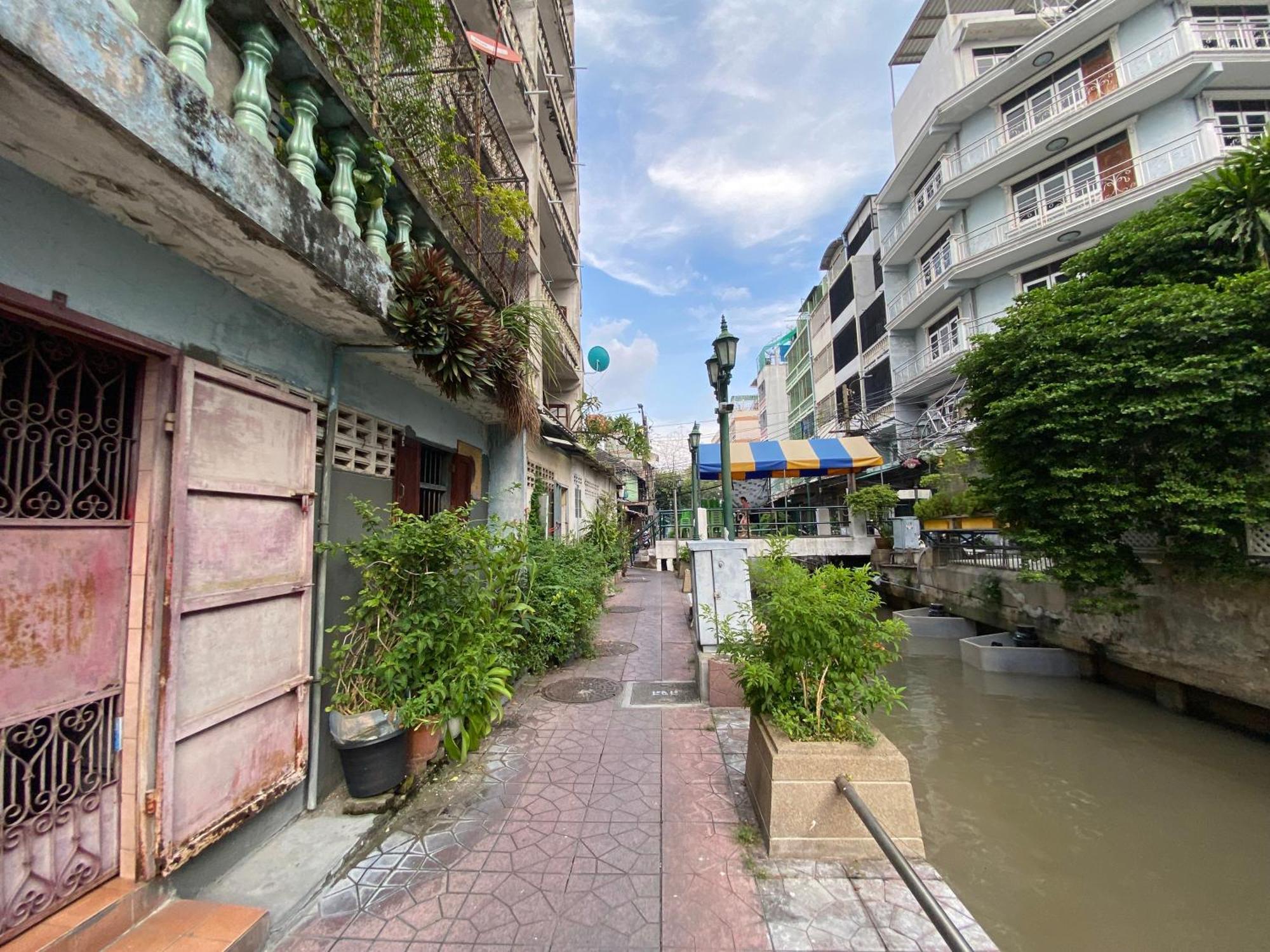 Bangkok Neighborhood Hostel Екстер'єр фото