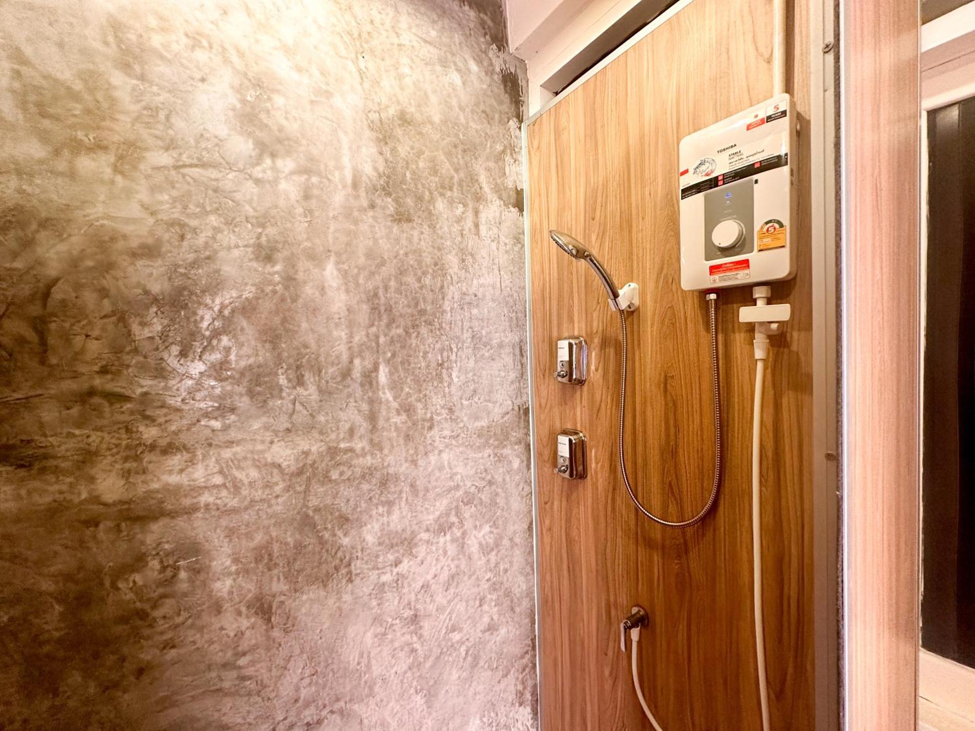 Bangkok Neighborhood Hostel Екстер'єр фото