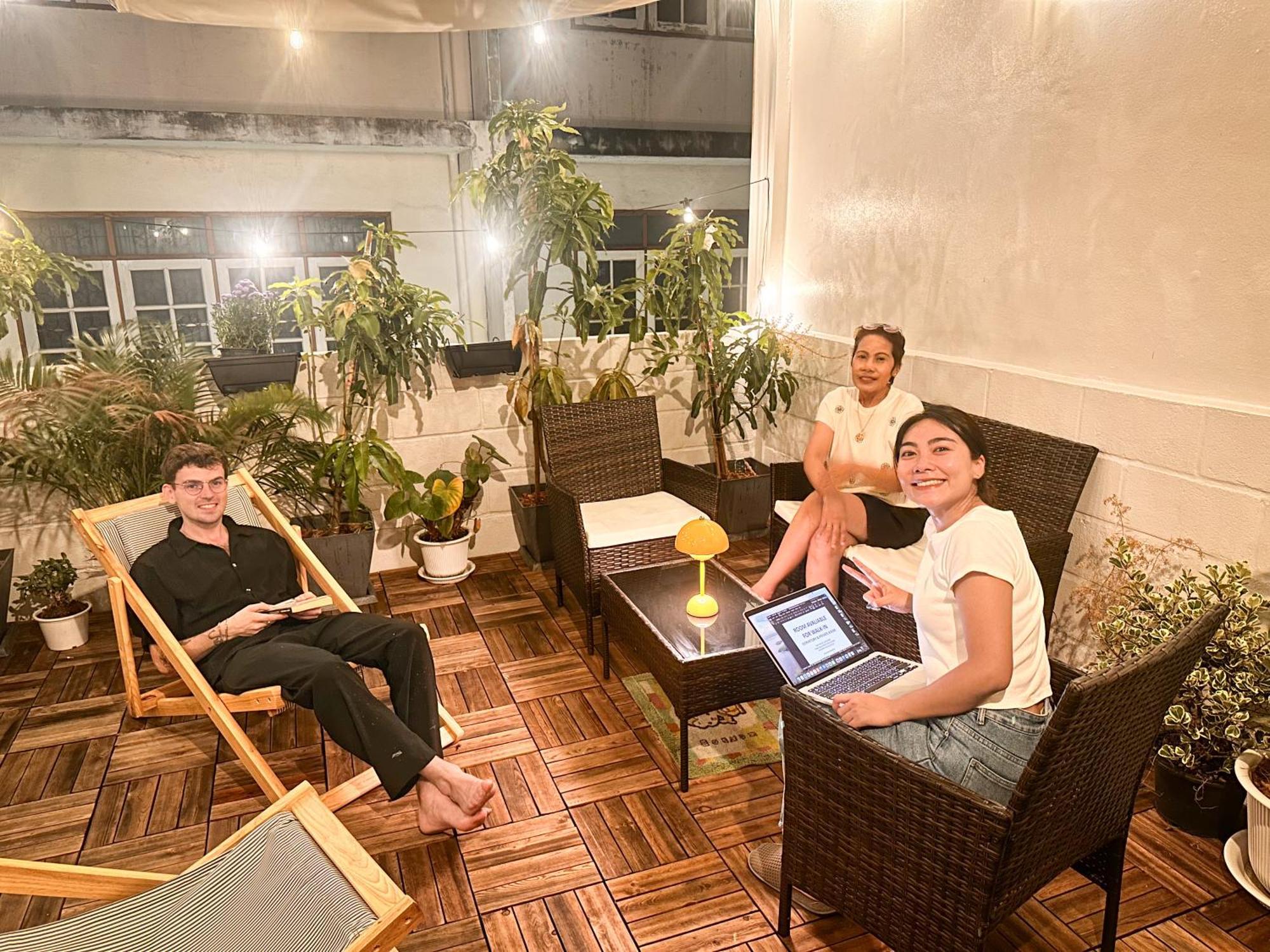 Bangkok Neighborhood Hostel Екстер'єр фото