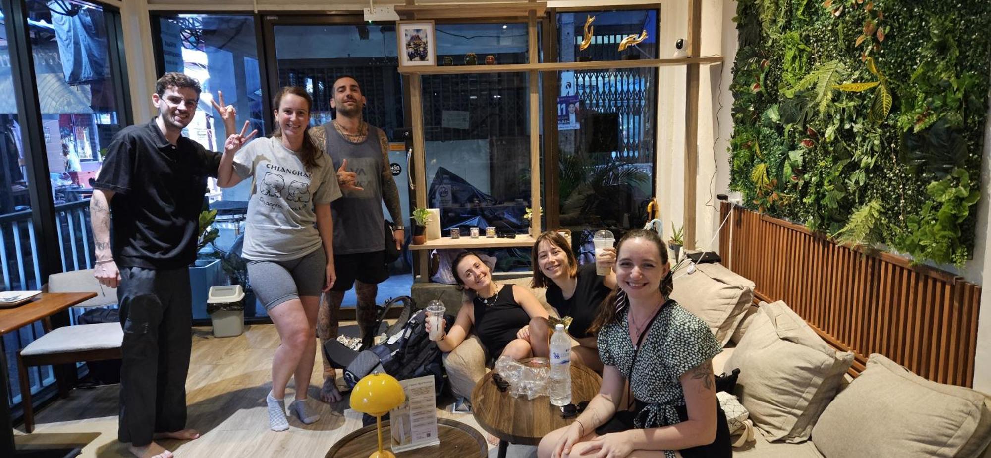 Bangkok Neighborhood Hostel Екстер'єр фото